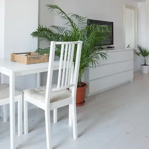 Airport - 5 Mins From Airport Appartement