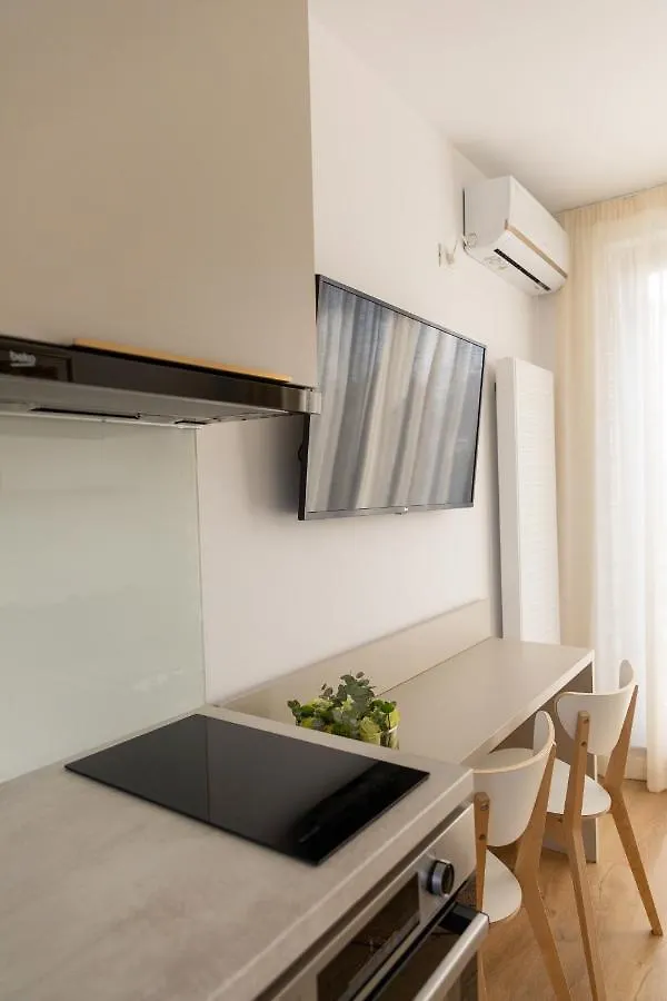 Studio 8 I One Bedroom Apartment I Airport I Therme Otopeni 0*,  Romania