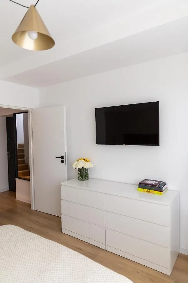 Studio 8 I One Bedroom Apartment I Airport I Therme Otopeni