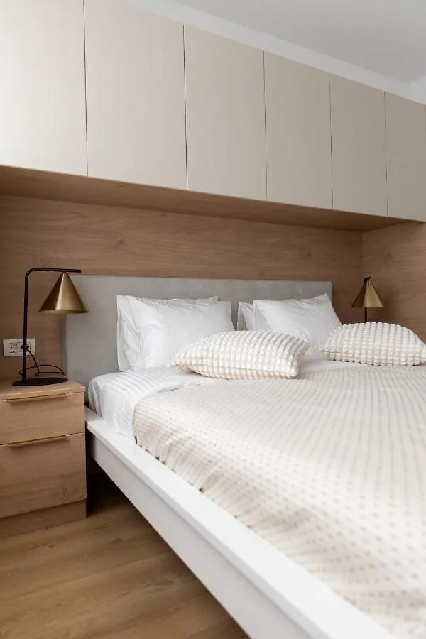 Studio 8 I One Bedroom Apartment I Airport I Therme Otopeni