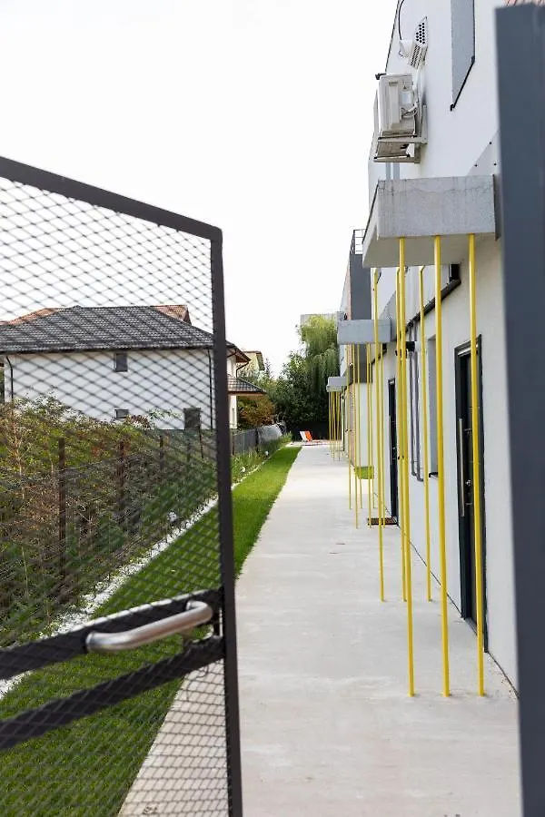 Studio 8 I One Bedroom Apartment I Airport I Therme Otopeni Romania